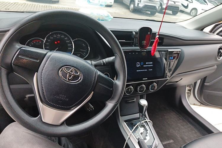 Used Toyota Corolla 2018 1.2T S-CVT GL Smart Enjoyment Version Center Console