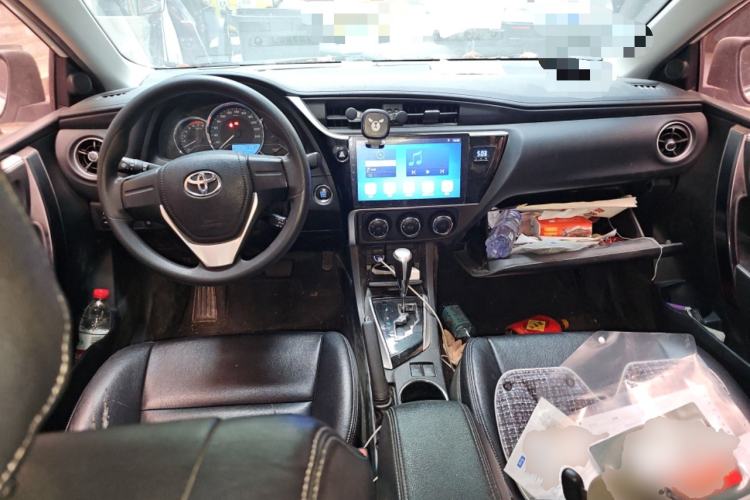 Used Toyota Corolla 2018 1.2T S-CVT GL Smart Enjoyment Version Center Console