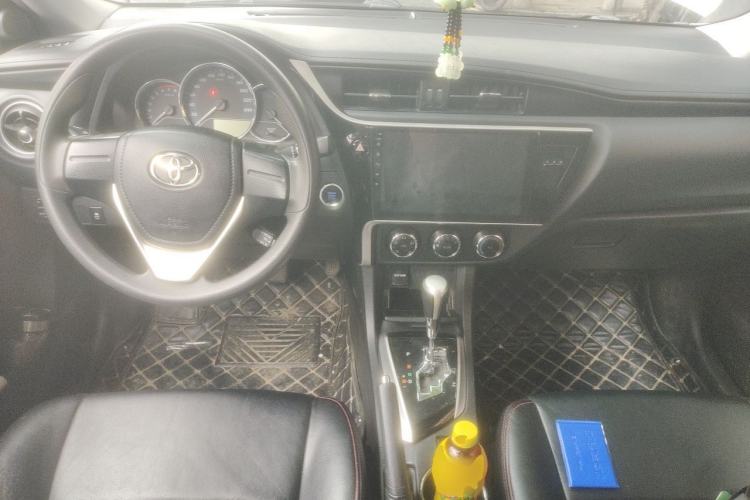 Used Toyota Corolla 2018 1.2T S-CVT GL Smart Enjoyment Version Center Console