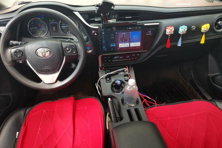 Used Toyota Corolla 2018 Dual-Engine 1.8L E-CVT Smart Edition Center Console