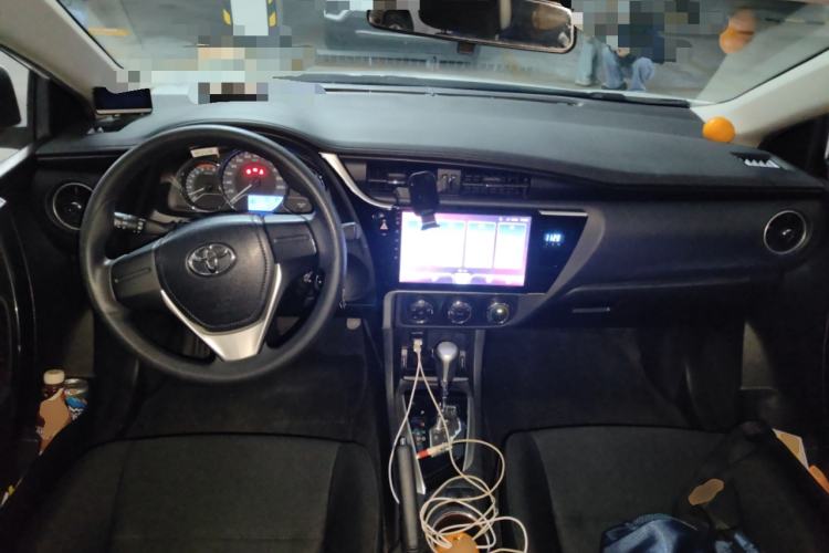 Used Toyota Corolla 2018 1.2T S-CVT GL Smart Enjoyment Version Center Console