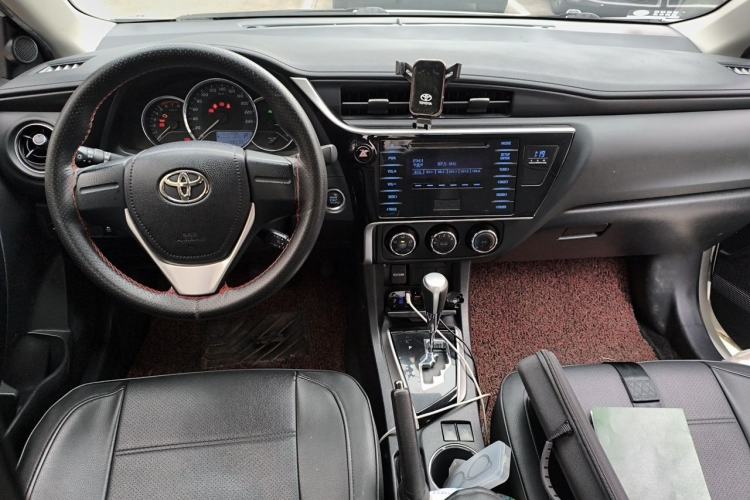 Used Toyota Corolla 2018 1.2T S-CVT GL Smart Enjoyment Version Center Console