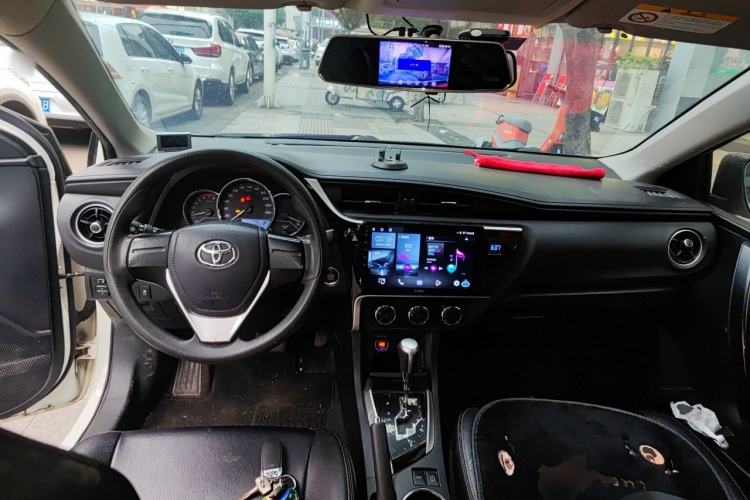 Used Toyota Corolla 2018 1.2T S-CVT GL Smart Enjoyment Version Center Console
