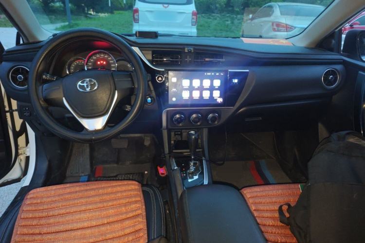 Used Toyota Corolla 2018 1.2T S-CVT GL Smart Enjoyment Version Center Console