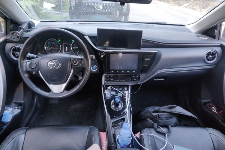 Used Toyota Corolla 2018 Dual-Engine 1.8L E-CVT Smart Edition Center Console