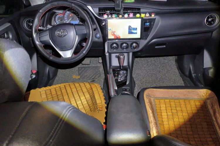 Used Toyota Corolla 2018 1.2T S-CVT GL Smart Enjoyment Version Center Console