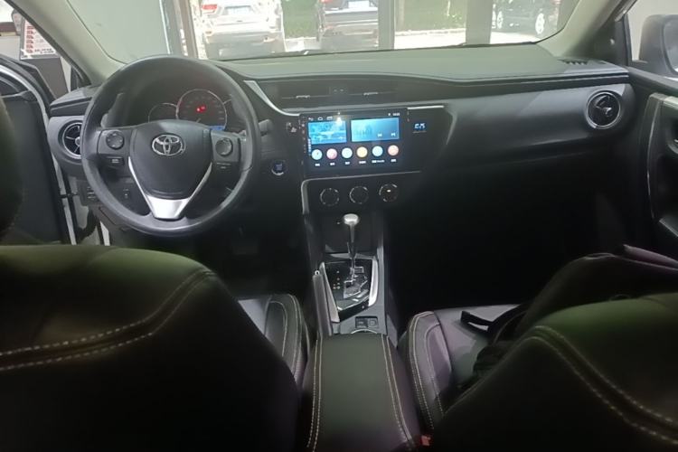 Used Toyota Corolla 2018 1.2T S-CVT GL Smart Enjoyment Version Center Console