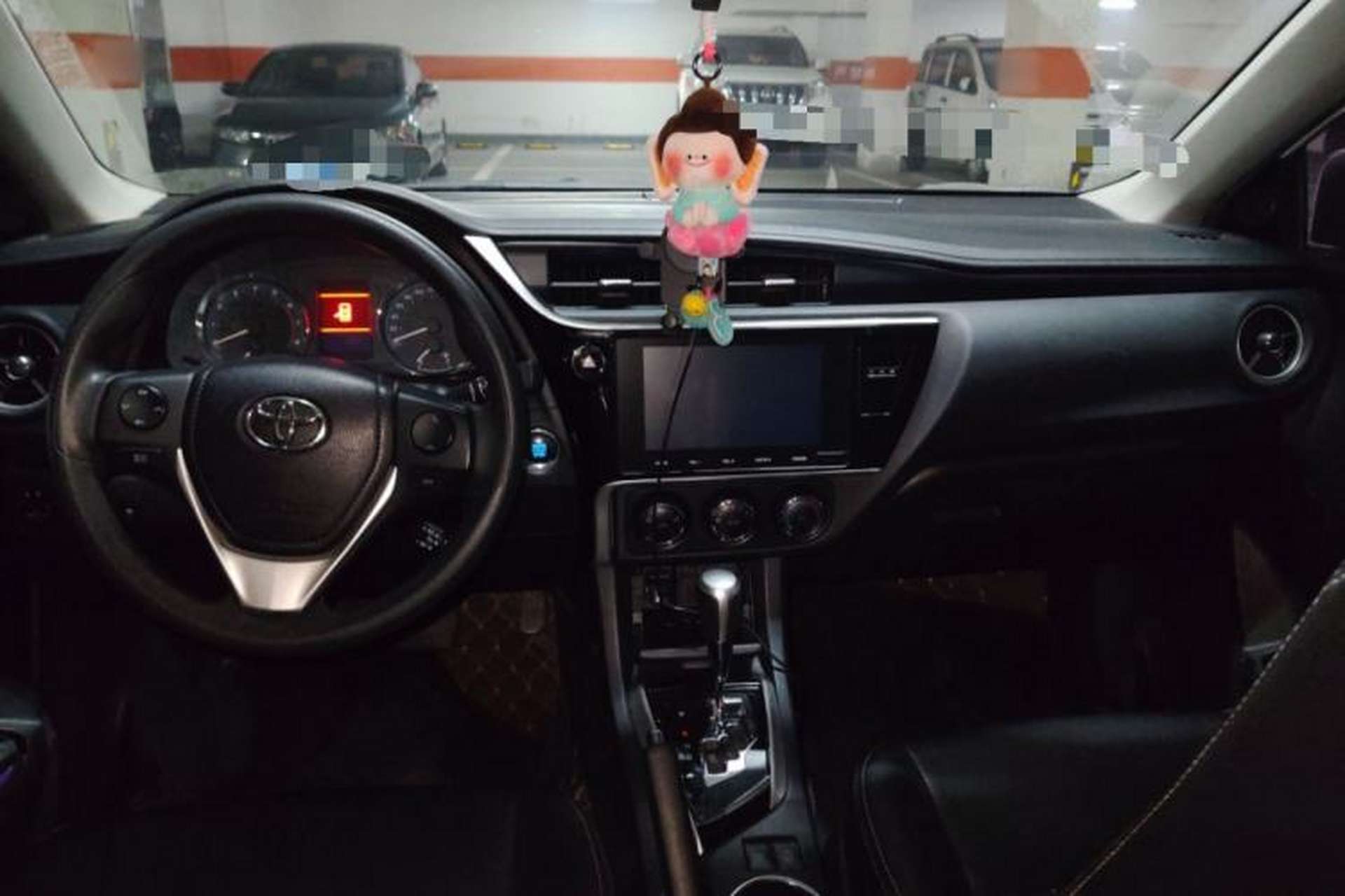 Used Toyota Corolla 2018 1.2T S-CVT GL-i Zhihui Edition Center Console