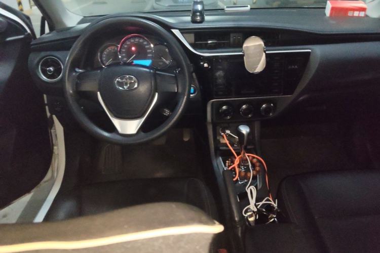 Used Toyota Corolla 2018 1.2T S-CVT GL Smart Enjoyment Version Center Console