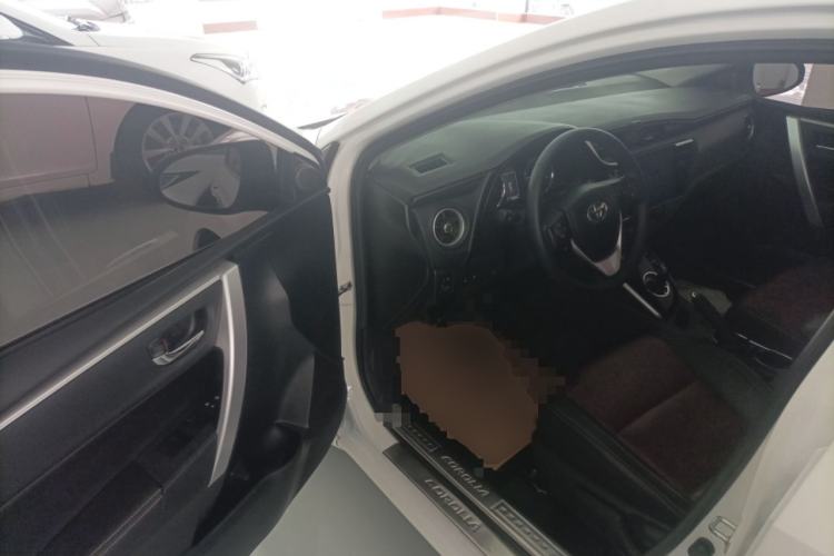 Used Toyota Corolla 2018 Dual-Engine 1.8L E-CVT Smart Edition Driver Seat