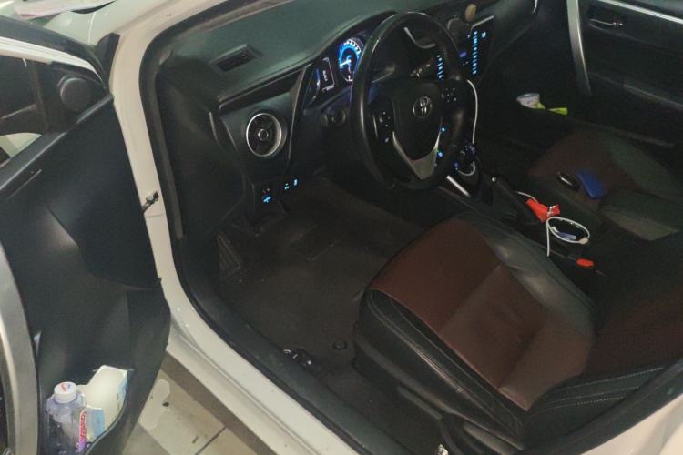 Used Toyota Corolla 2018 Dual-Engine 1.8L E-CVT Smart Edition Driver Seat