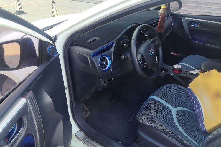 Used Toyota Corolla 2018 Dual-Engine 1.8L E-CVT Smart Edition Driver Seat