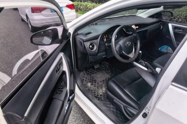 Used Toyota Corolla 2018 1.2T S-CVT GL-i Zhihui Edition Driver Seat