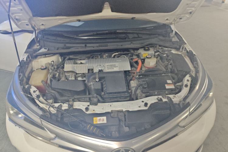 Used Toyota Corolla  Engine Bay