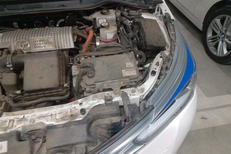 Used Toyota Corolla 2018 Dual-Engine 1.8L E-CVT Smart Edition Engine Bay Left