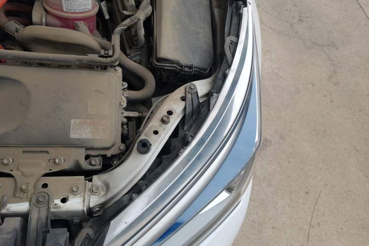 Used Toyota Corolla 2018 Dual-Engine 1.8L E-CVT Smart Edition Engine Bay Left