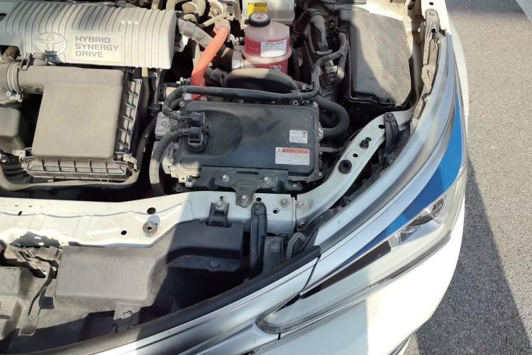 Used Toyota Corolla 2018 Dual-Engine 1.8L E-CVT Smart Edition Engine Bay Left