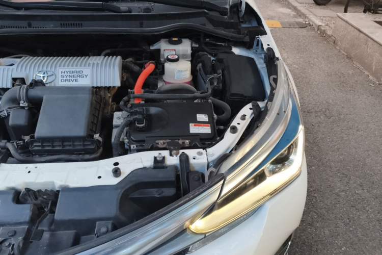 Used Toyota Corolla 2018 Dual-Engine 1.8L E-CVT Smart Edition Engine Bay Left