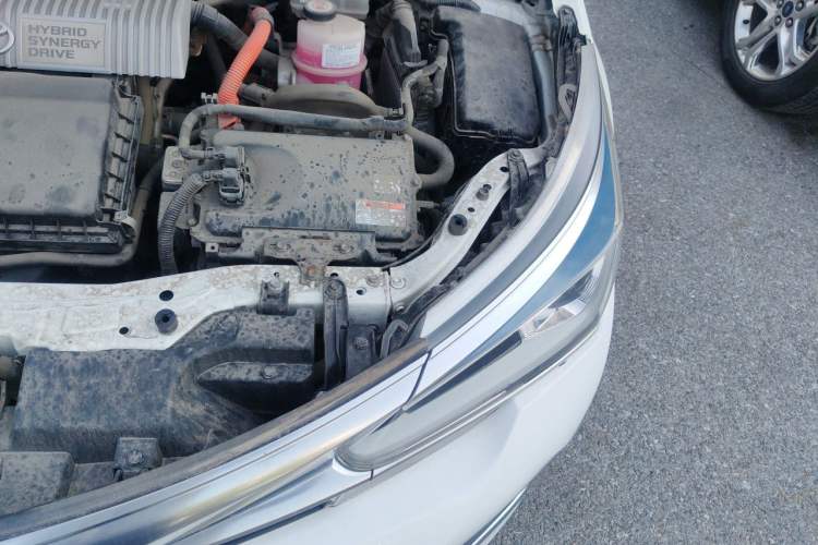 Used Toyota Corolla 2018 Dual-Engine 1.8L E-CVT Smart Edition Engine Bay Left