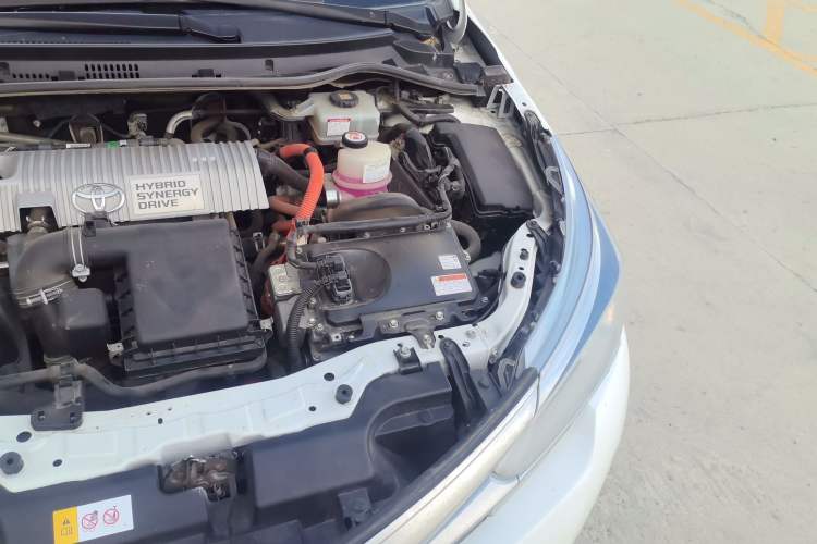 Used Toyota Corolla 2018 Dual-Engine 1.8L E-CVT Smart Edition Engine Bay Left