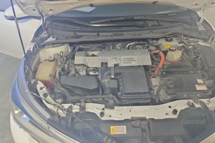 Used Toyota Corolla  Engine Bay Right