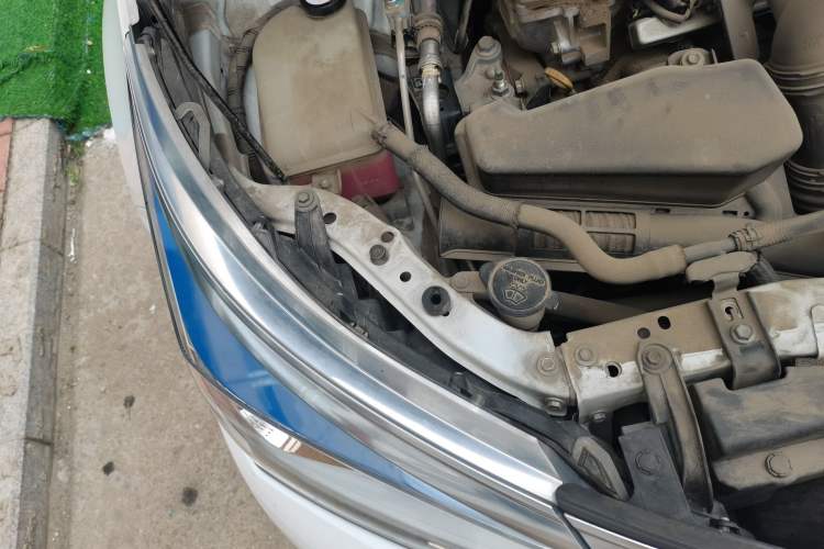 Used Toyota Corolla 2018 Dual-Engine 1.8L E-CVT Smart Edition Engine Bay Right