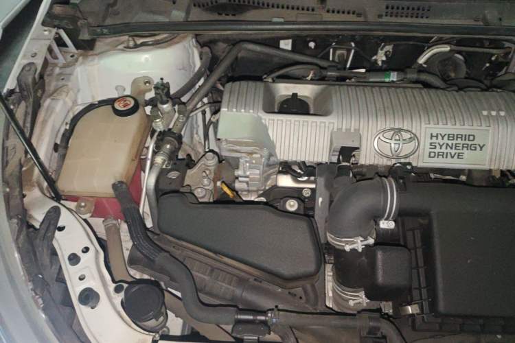 Used Toyota Corolla 2018 Dual-Engine 1.8L E-CVT Smart Edition Engine Bay Right