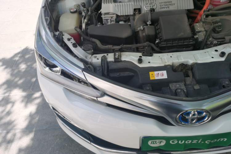 Used Toyota Corolla 2018 Dual-Engine 1.8L E-CVT Smart Edition Engine Bay Right