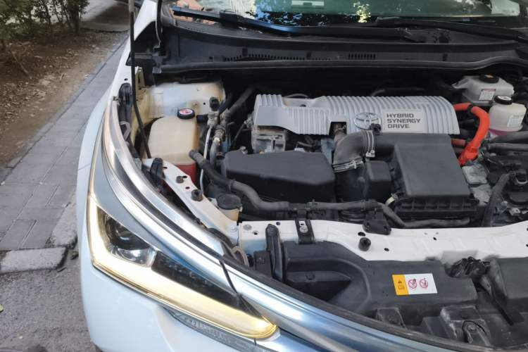 Used Toyota Corolla 2018 Dual-Engine 1.8L E-CVT Smart Edition Engine Bay Right