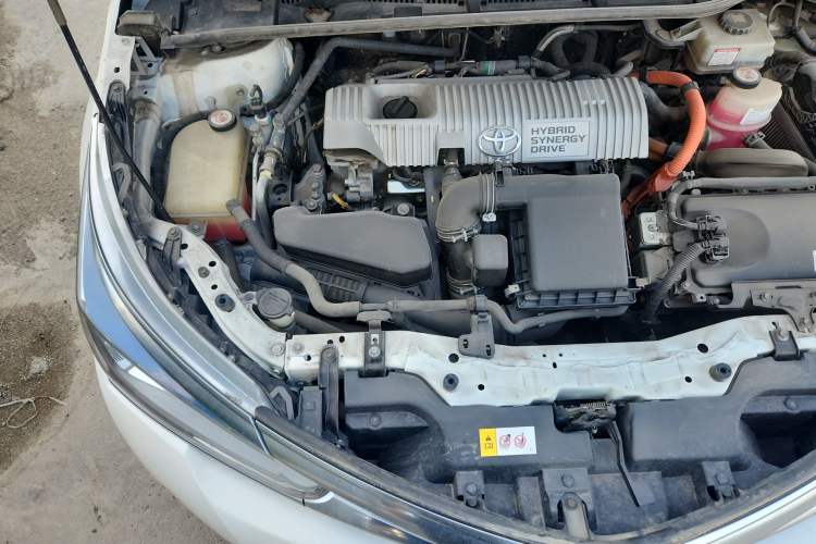 Used Toyota Corolla 2018 Dual-Engine 1.8L E-CVT Smart Edition Engine Bay Right