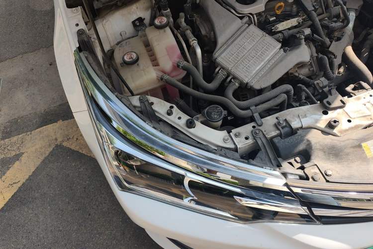 Used Toyota Corolla 2018 1.2T S-CVT GL Smart Enjoyment Version Engine Bay Right