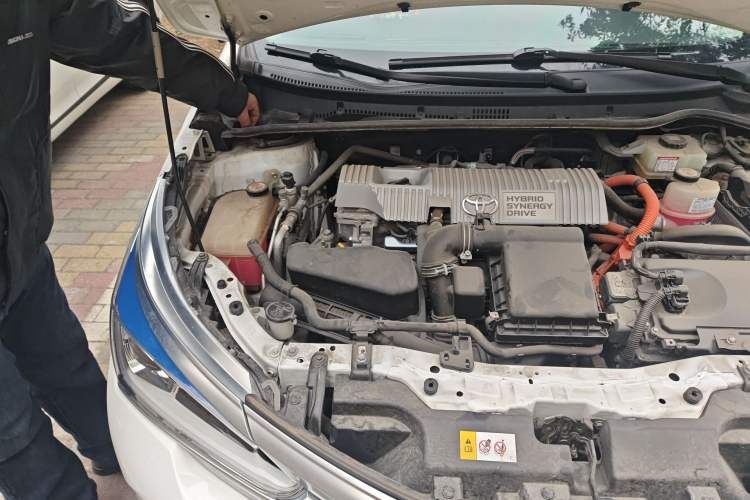 Used Toyota Corolla 2018 Dual-Engine 1.8L E-CVT Smart Edition Engine Bay Right