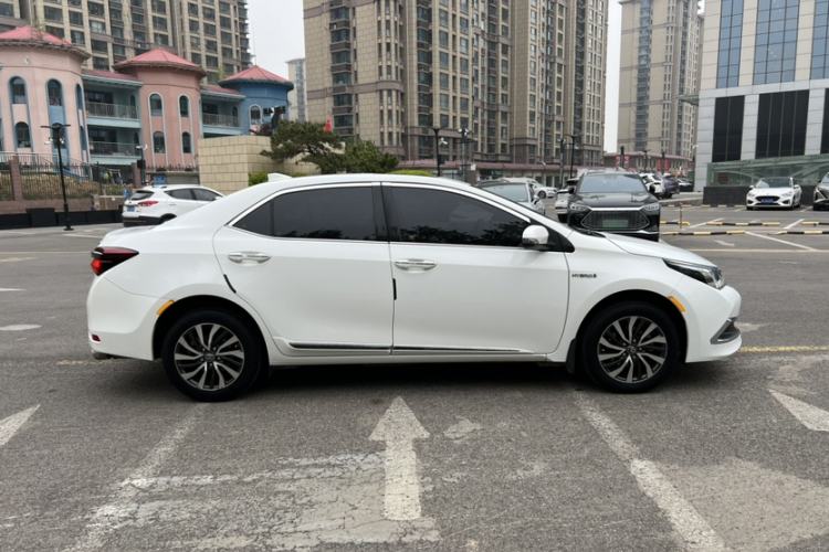 Used Toyota Corolla 2018 Dual-Engine 1.8L E-CVT Smart Edition Exterior 3