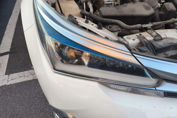 Used Toyota Corolla 2018 Dual-Engine 1.8L E-CVT Smart Edition Exterior 6