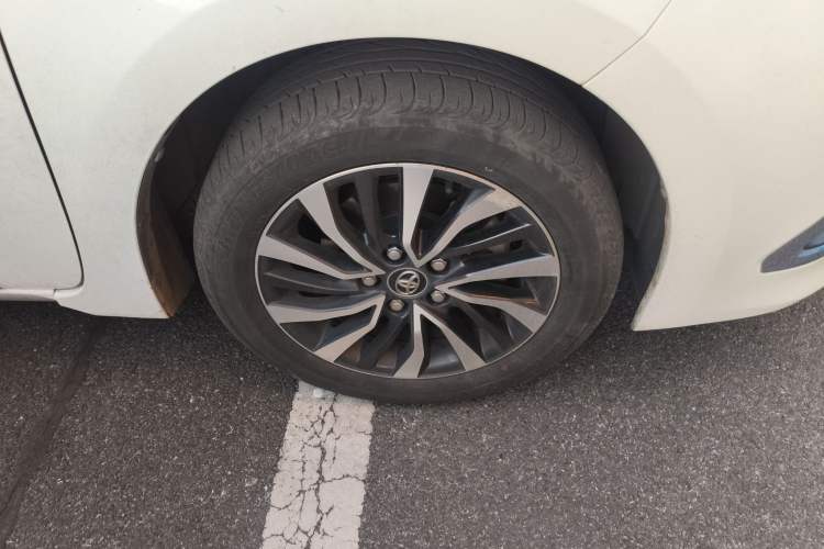 Used Toyota Corolla 2018 Dual-Engine 1.8L E-CVT Smart Edition Exterior 7