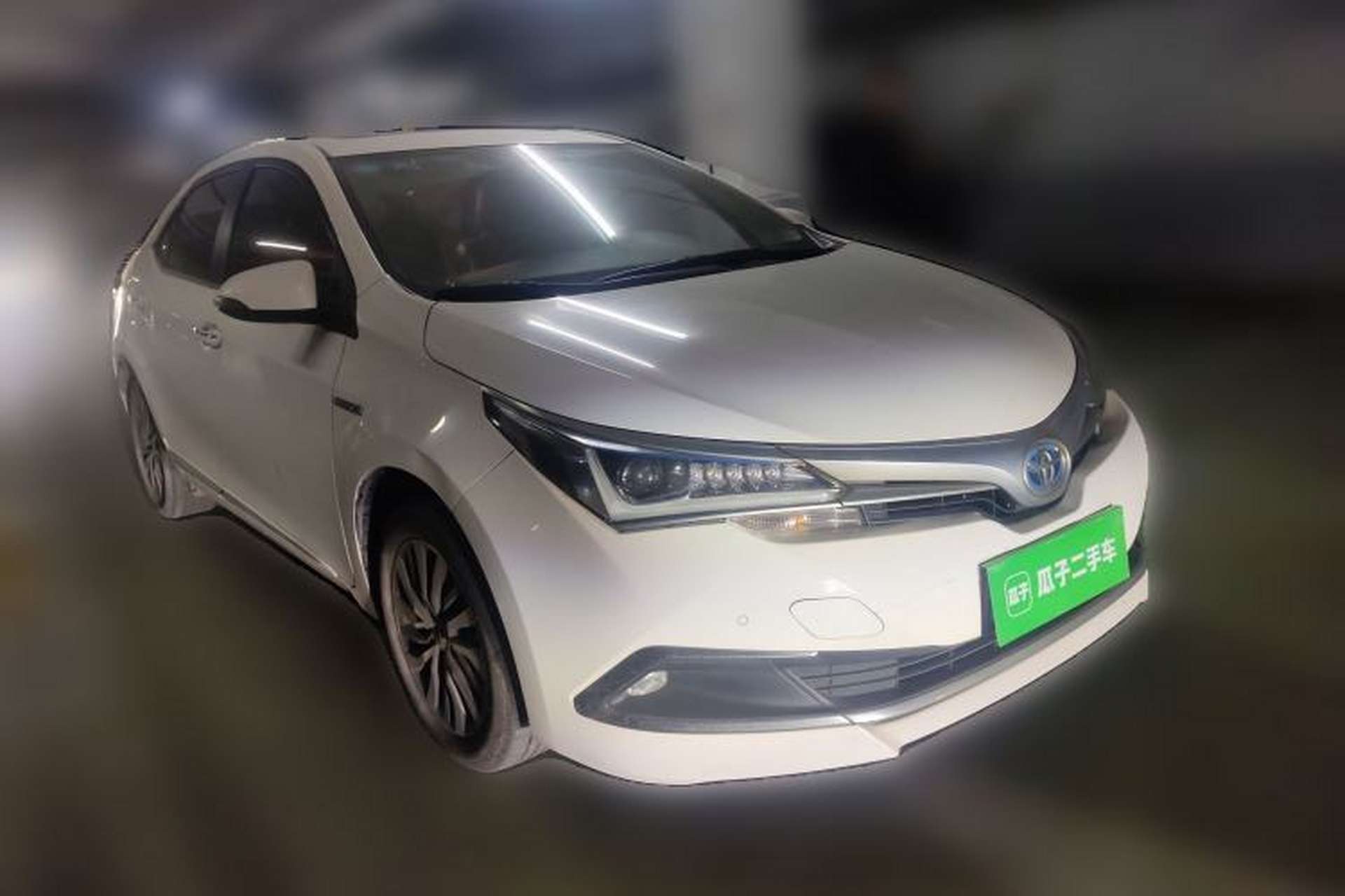 Used Toyota Corolla 2018 Dual-Engine 1.8L E-CVT Smart Edition Front Right 45 Deg
