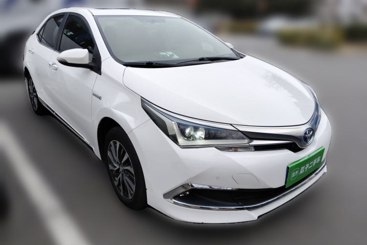 Used Toyota Corolla 2018 Dual-Engine 1.8L E-CVT Smart Edition Front Right 45 Deg