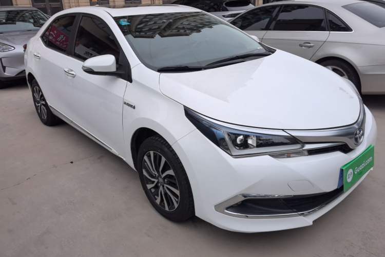 Used Toyota Corolla 2018 Dual-Engine 1.8L E-CVT Smart Edition Front Right 45 Deg