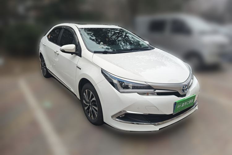 Used Toyota Corolla 2018 Dual-Engine 1.8L E-CVT Smart Edition Front Right 45 Deg