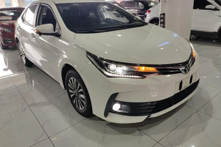 Used Toyota Corolla 2018 1.2T S-CVT GL-i Zhihui Edition Front Right 45 Deg