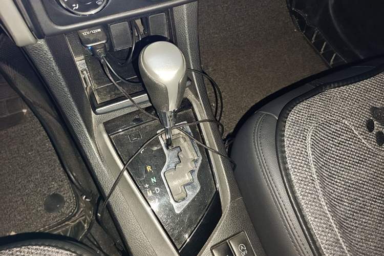 Used Toyota Corolla 2018 1.2T S-CVT GL Smart Enjoyment Version Gear Lever