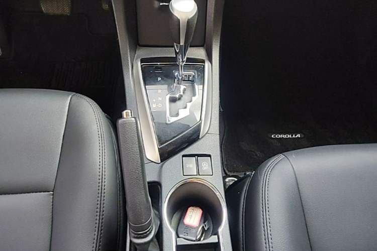 Used Toyota Corolla 2018 1.2T S-CVT GL Smart Enjoyment Version Gear Lever