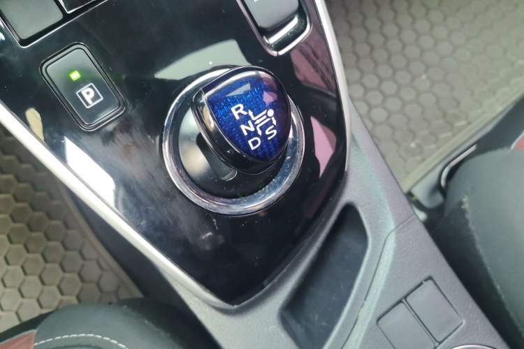 Used Toyota Corolla 2018 Dual-Engine 1.8L E-CVT Smart Edition Gear Lever