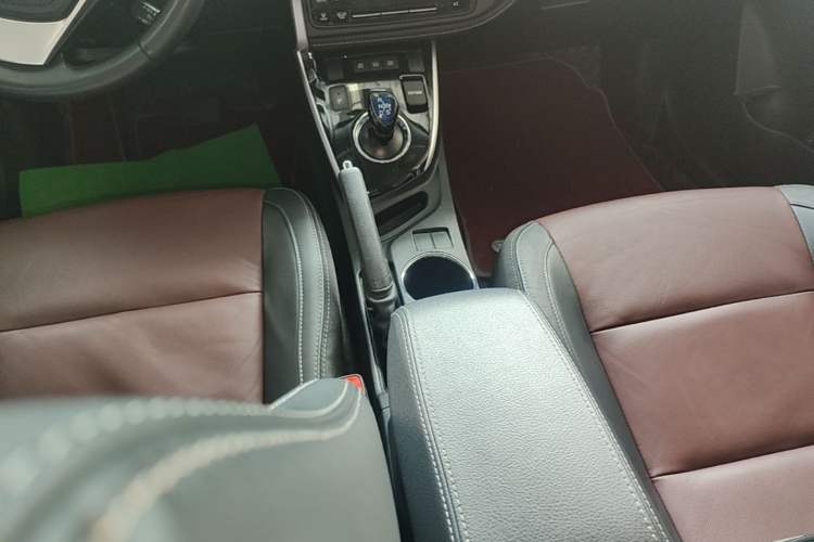 Used Toyota Corolla 2018 Dual-Engine 1.8L E-CVT Smart Edition Gear Lever