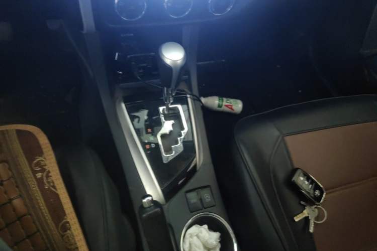 Used Toyota Corolla 2018 1.2T S-CVT GL Smart Enjoyment Version Gear Lever