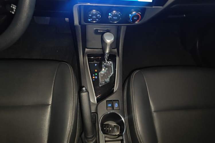 Used Toyota Corolla 2018 1.2T S-CVT GL Smart Enjoyment Version Gear Lever