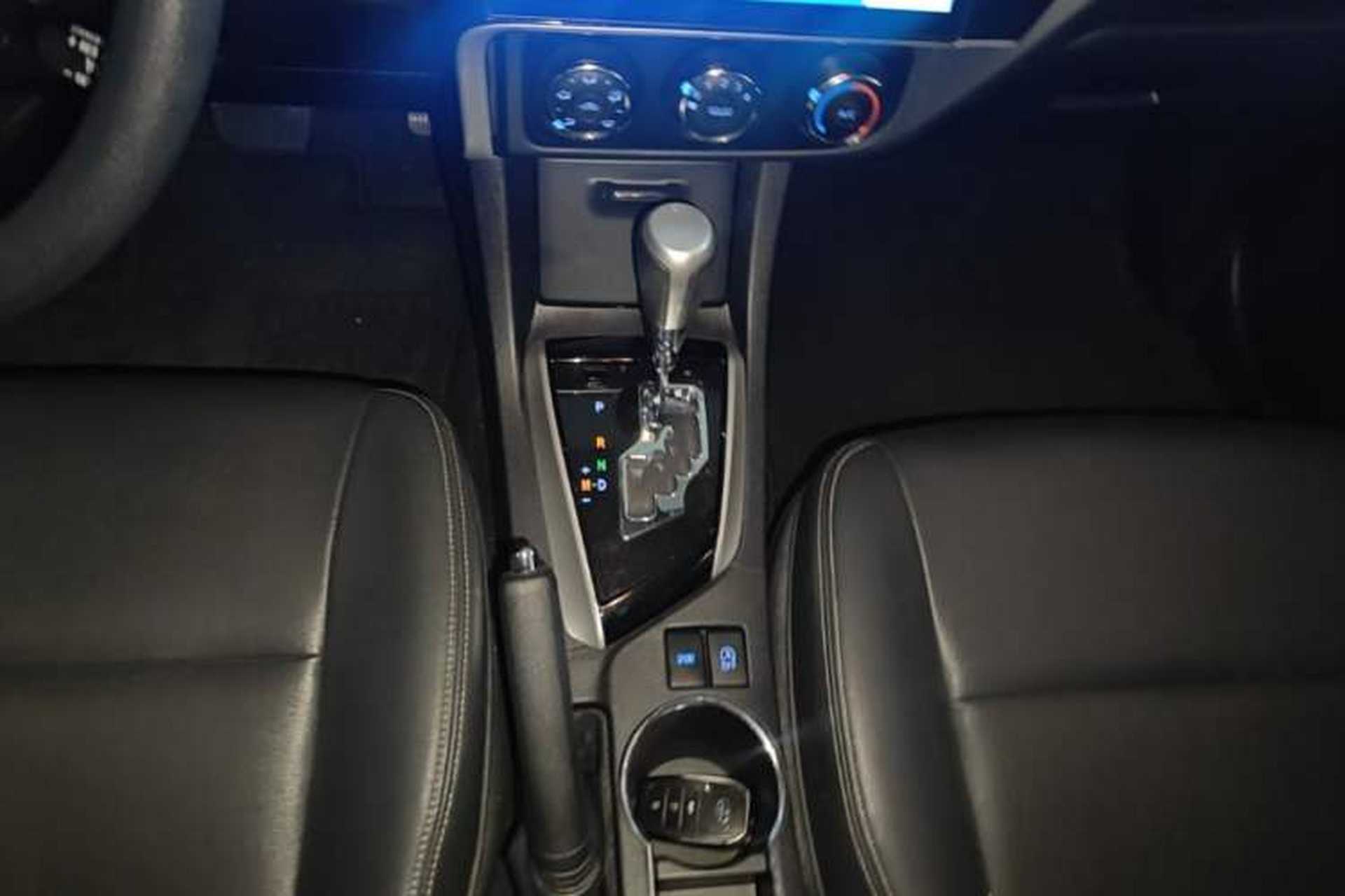 Used Toyota Corolla 2018 1.2T S-CVT GL Smart Enjoyment Version Gear Lever