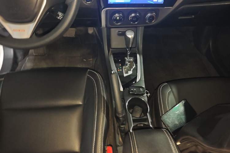 Used Toyota Corolla 2018 1.2T S-CVT GL Smart Enjoyment Version Gear Lever