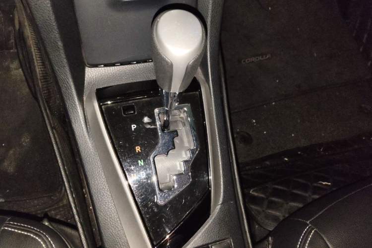 Used Toyota Corolla 2018 1.2T S-CVT GL Smart Enjoyment Version Gear Lever