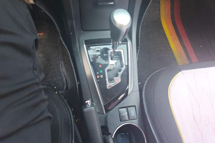 Used Toyota Corolla 2018 1.2T S-CVT GL Smart Enjoyment Version Gear Lever